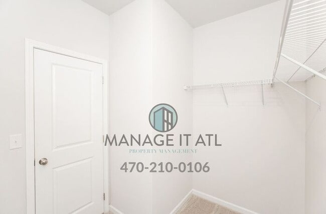 Building Photo - Elegant 4 Bedroom Townhome in Prime in Doraville