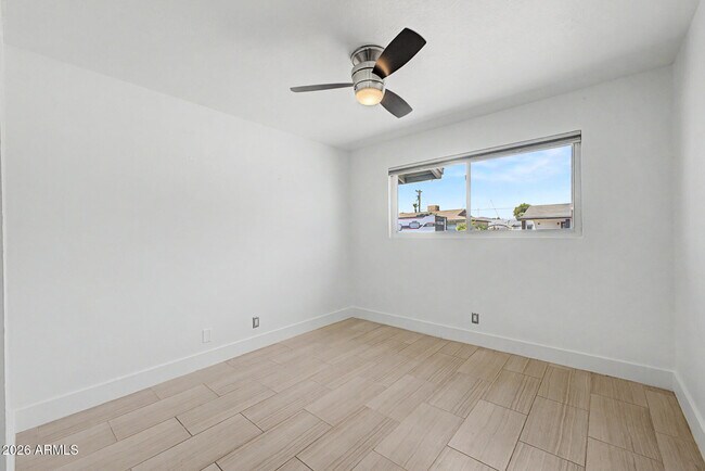 Building Photo - 6713 E Latham St