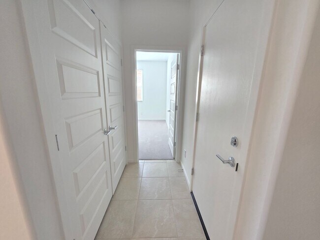 Building Photo - 3 Bedroom 2 Bathroom BELLA VISTA FARMS PREMIER Home