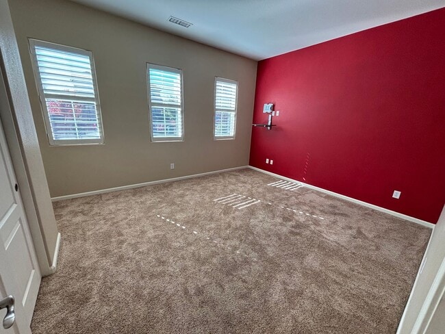 Building Photo - Beautiful home in a quiet Minden neighborhood