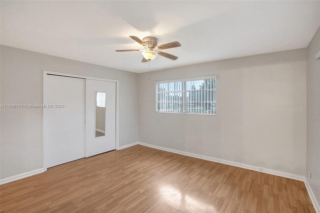 Building Photo - 5386 Balsam Terrace