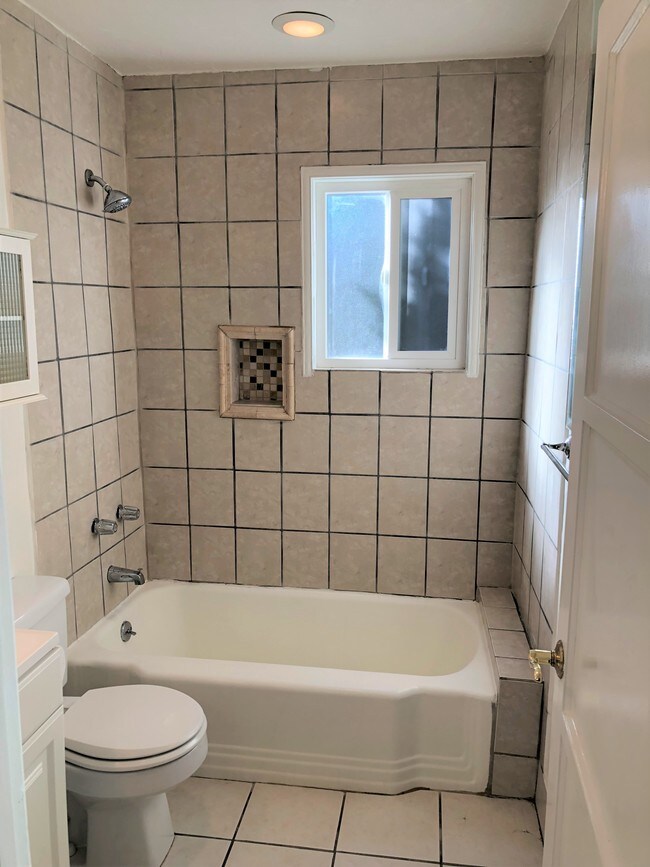 Building Photo - 6441 W 86th Pl