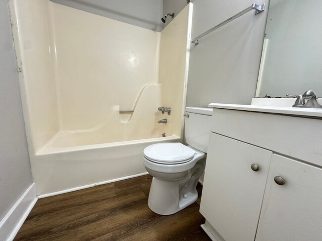 Building Photo - Condo for rent in Grayson Valley