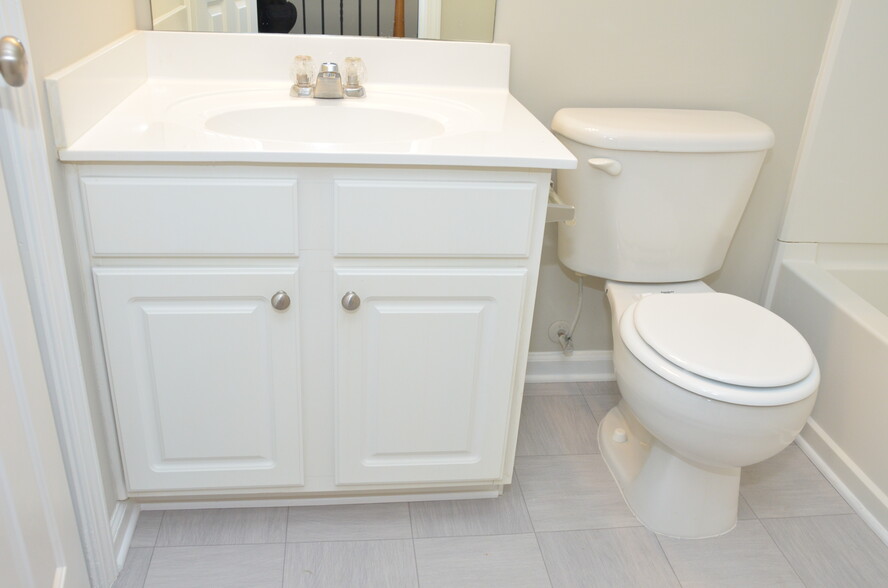 Guest Bed Room Vanity - 1303 Greychurch Way