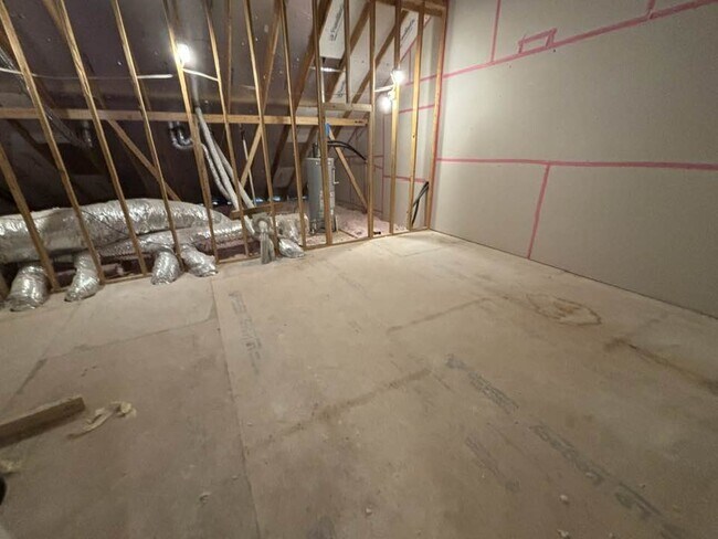 Building Photo - 4215 Lennox Dr