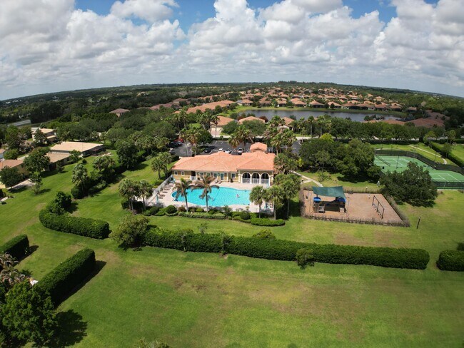 Building Photo - 5574 43rd Ct