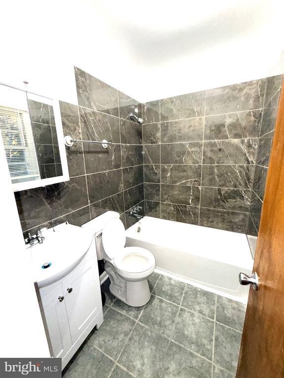 Building Photo - 35972 Washington Ave