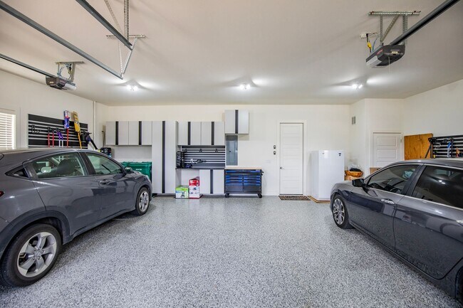 Building Photo - 8707 W Flycatcher Pl