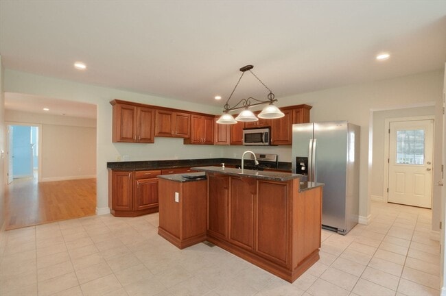 Building Photo - 66 Tucker Ln