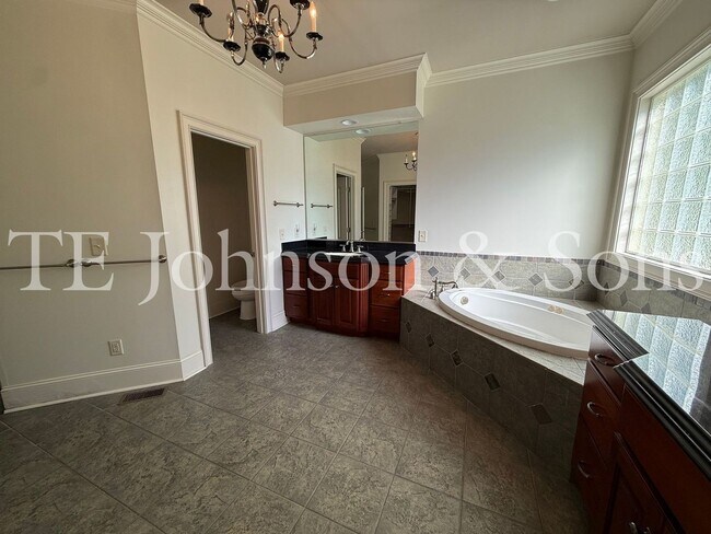 Building Photo - 5540 Brookberry Farm Rd