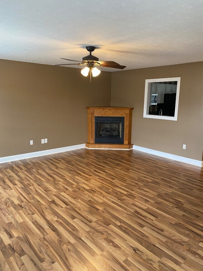 Building Photo - 711 Wyndhurst Dr