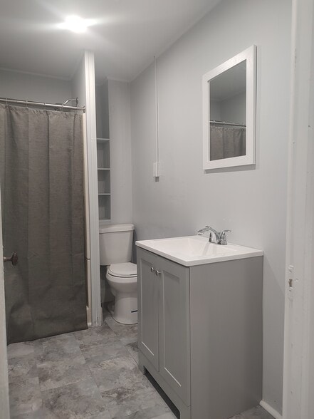 Building Photo - 142 High St