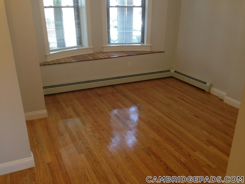 Building Photo - 100 Willow St