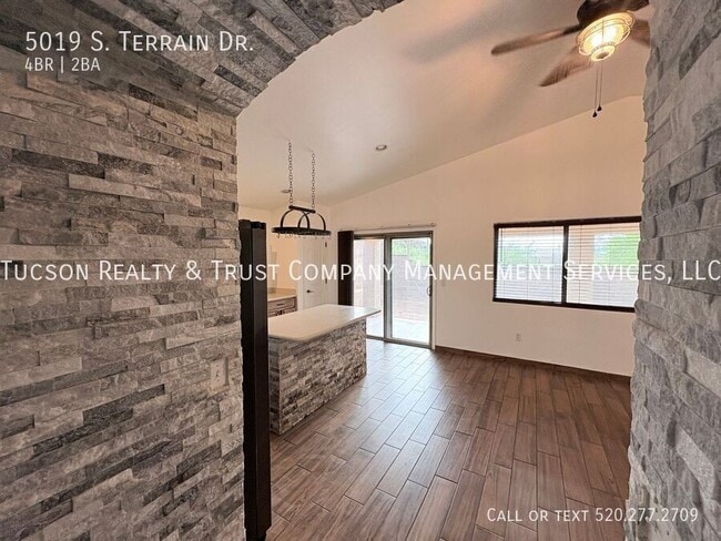 Building Photo - 5019 S Terrain Dr