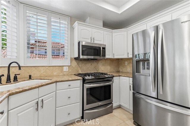 Building Photo - 10 Pantano