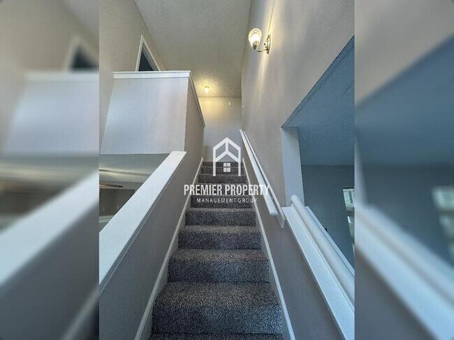 Building Photo - 7699 Ivy Bend Cove