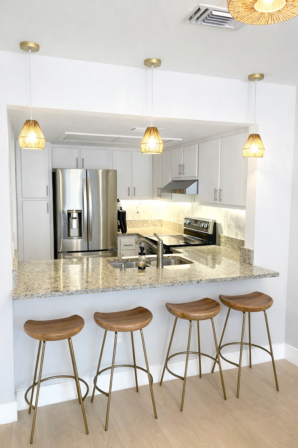 Building Photo - 441 SE 10th St