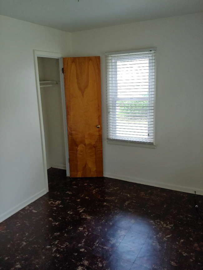 Master Bedroom - 1511 Cooper St