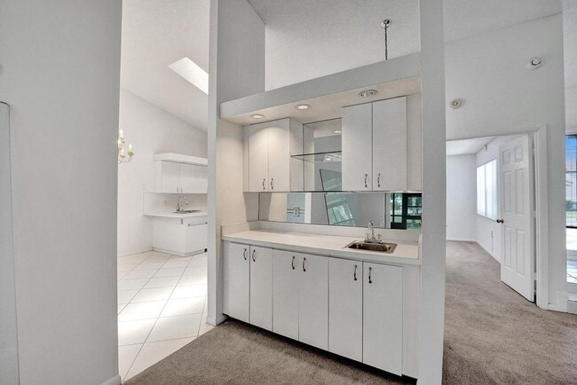 Building Photo - 8578 Eagle Run Dr