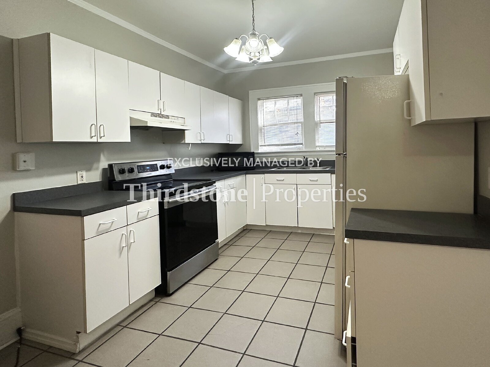 Building Photo - 2881 Selma St