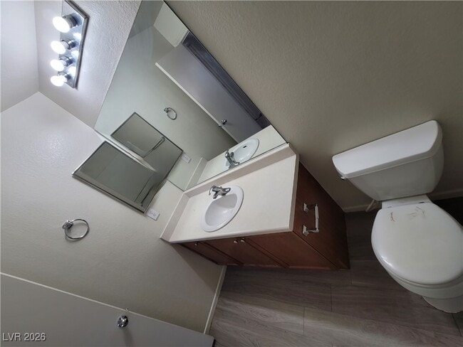 Building Photo - 9157 Desirable Ct