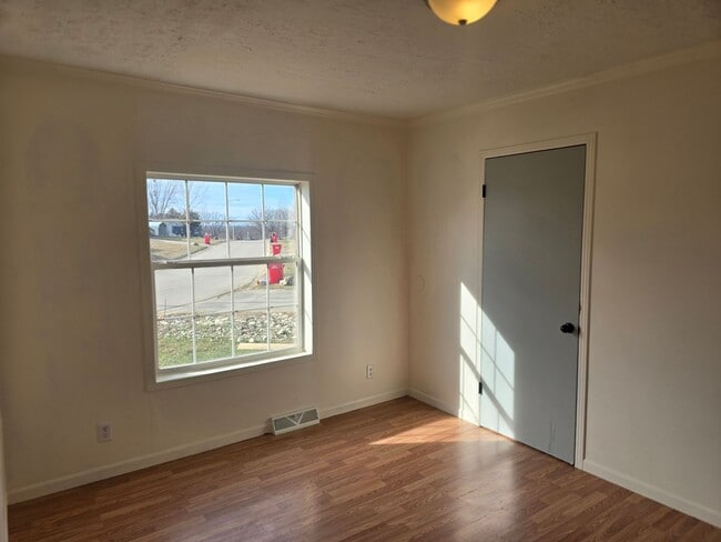 Building Photo - 18237 Loyalty Ln