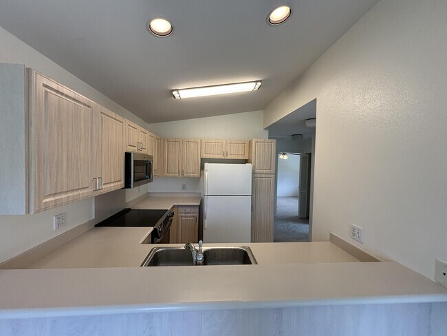 Building Photo - 92-1539-1539 Aliinui Dr