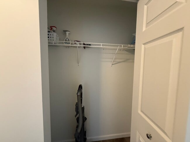 Building Photo - Spacious & Partially Furnished 5-Bedroom Colonial in Allendale's Maple Pond Community