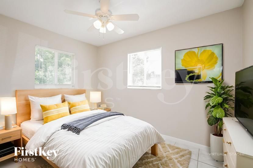 Building Photo - 22 Willow St