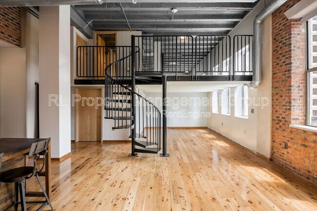 Building Photo - 110 N 3rd St