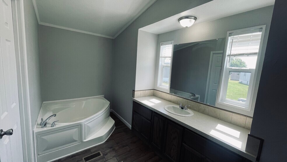 Primary bathroom - 1192 Village St