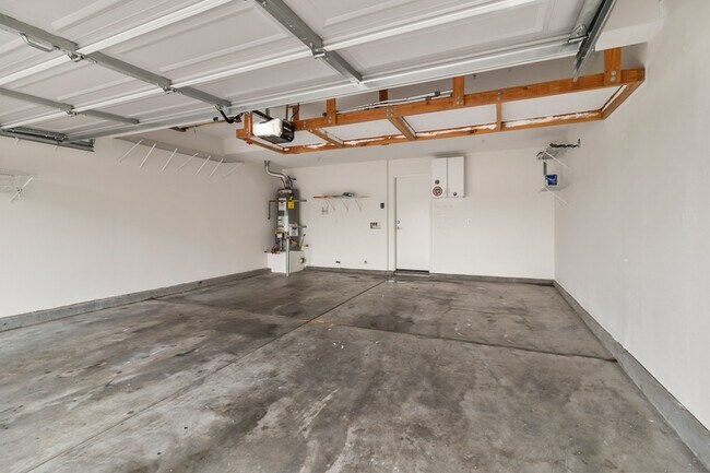 Building Photo - 308 Island Way