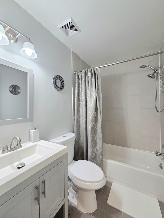 Building Photo - 5407 Leeway Ct