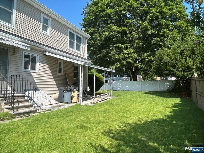 Building Photo - 380 Milford Ave.