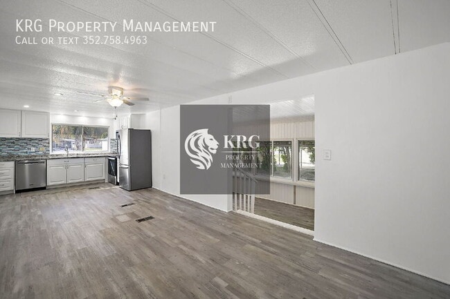 Building Photo - 1001 Nell Way