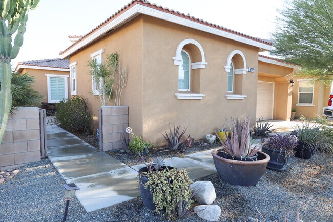 Primary Photo - 62679 S Starcross Dr