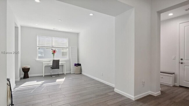 Building Photo - 652 Ocean Hammock Lp