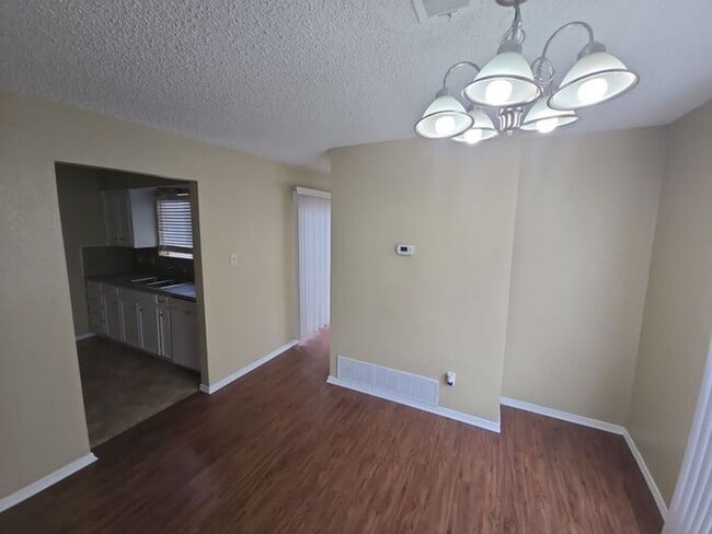 Building Photo - Lovely Arlington Home with Fenced Patio & ...