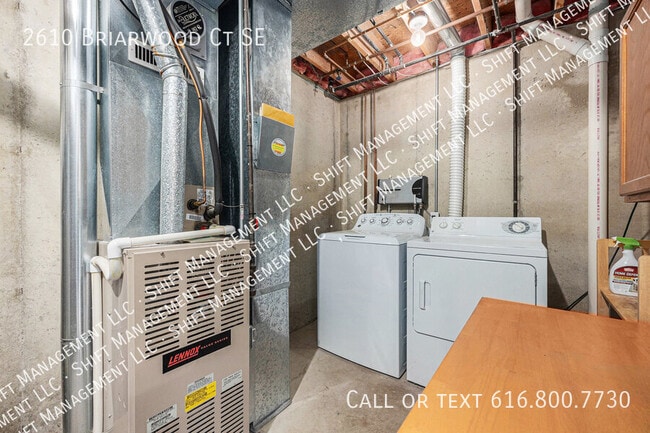 Building Photo - 2610 Briarwood Ct SE