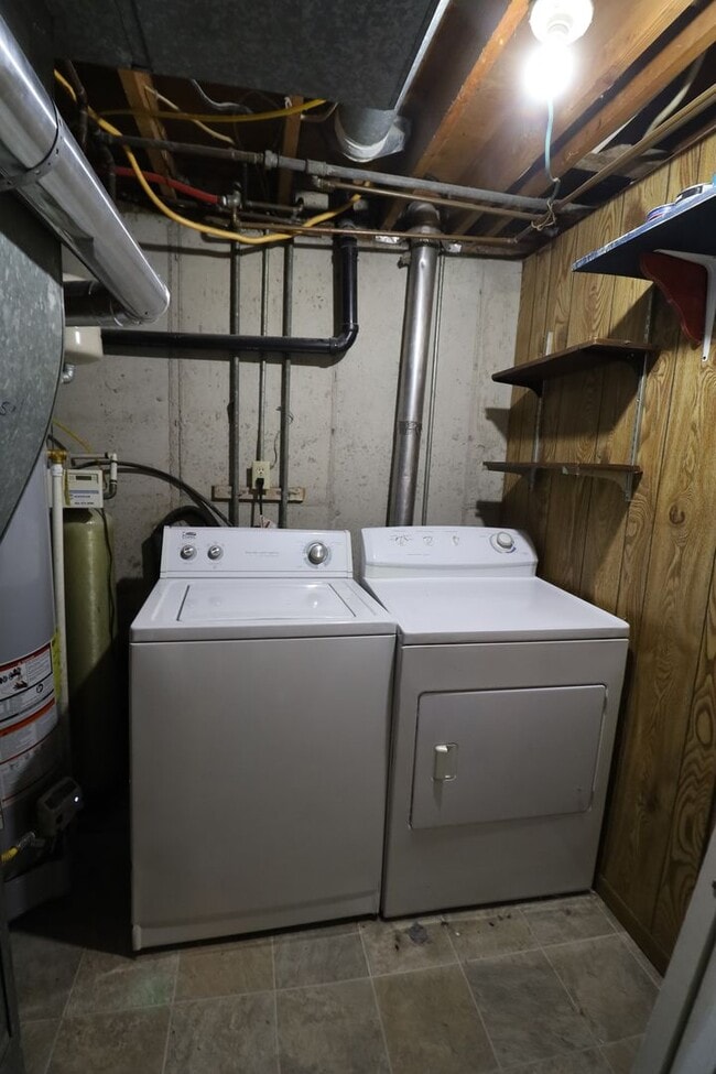 Building Photo - 565 E 200 N