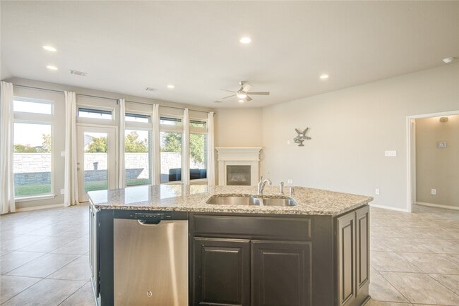 Building Photo - 29006 Crystal Rose Ln