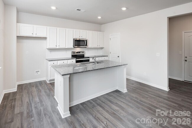 Building Photo - 1014 Hanover Crossing Dr