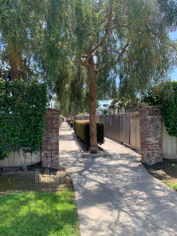 Building Photo - 310 Hill St