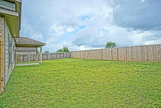 Building Photo - 7406 Valentine Ln