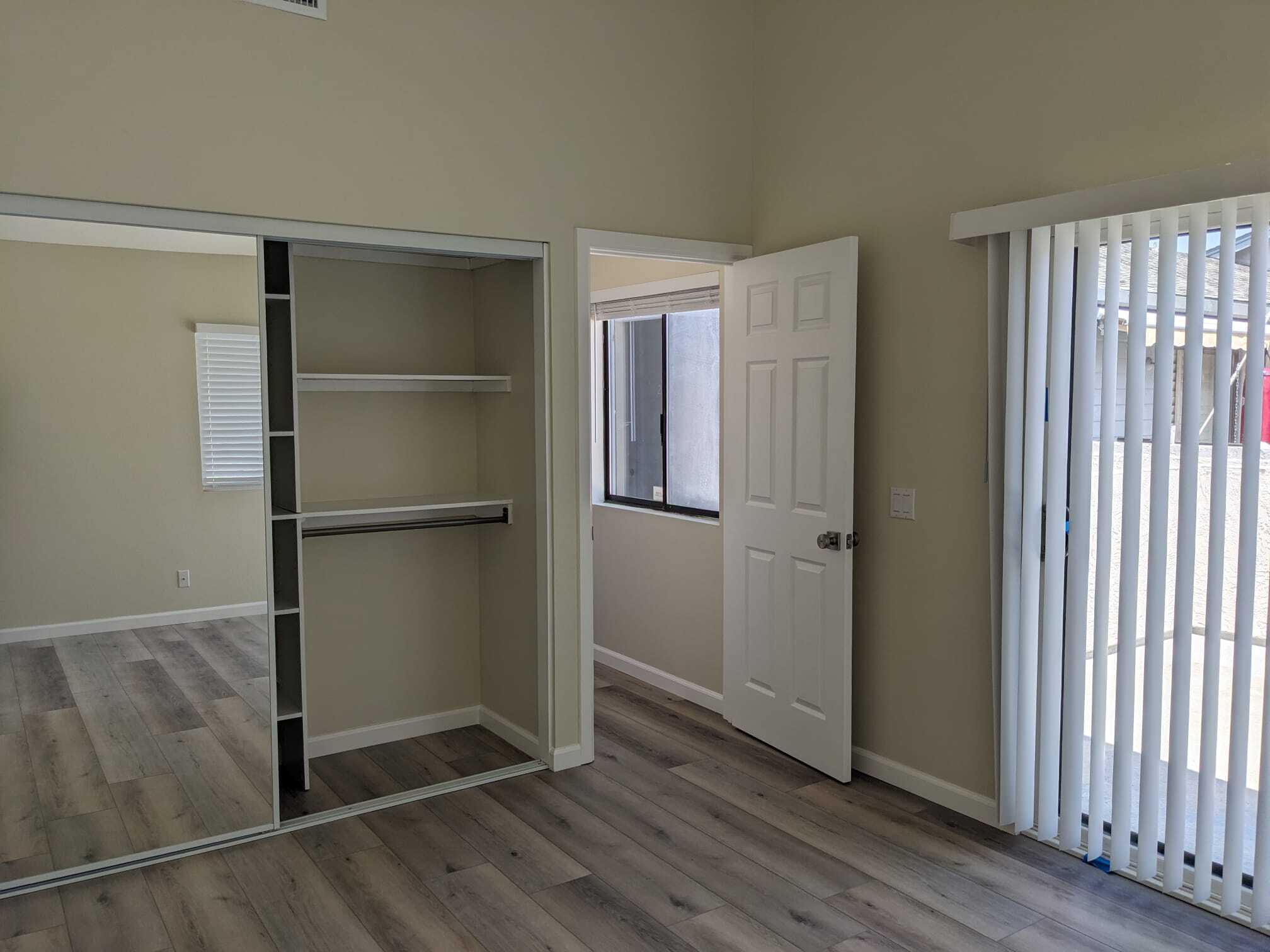 Building Photo - 4084 Crystal Dawn Ln