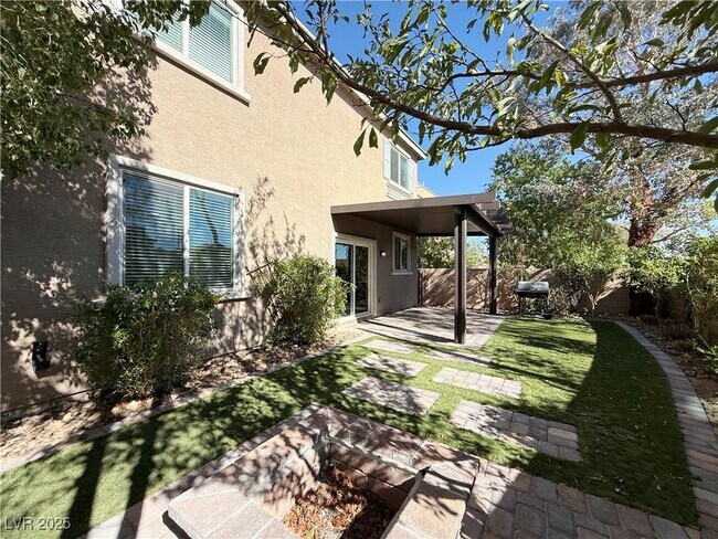 Building Photo - 7769 Britton Rose Dr