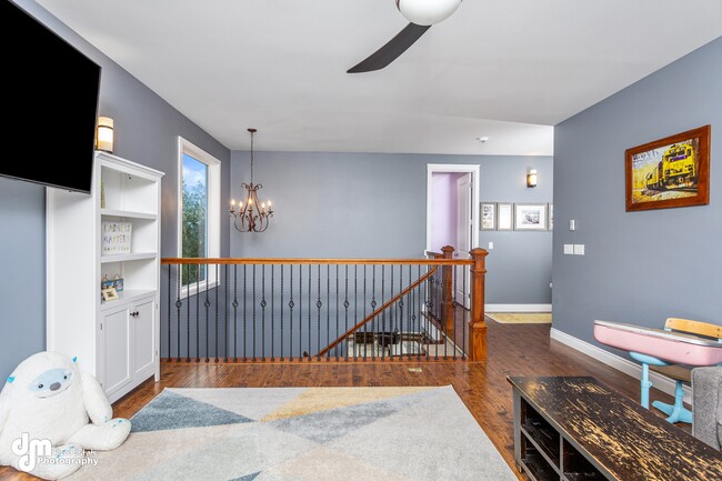 Building Photo - 5044 E Loft Cir