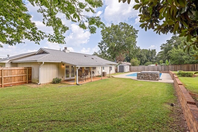 Building Photo - 304 Melbourne Dr