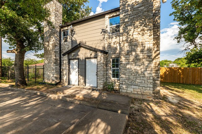 Building Photo - 2902 Sweeney Ln