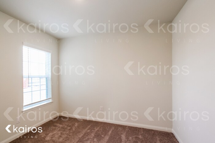 Building Photo - 5906 Sapphire Lagoon Rd